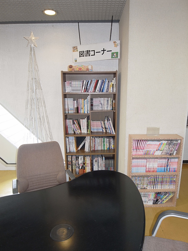 ２Fホール　図書コーナー